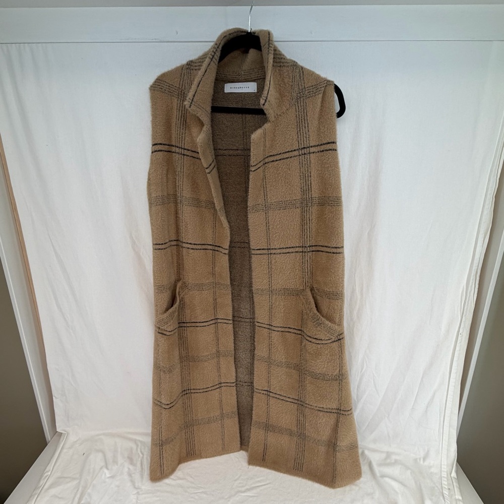 Rino & Pelle Women’s Beige Plaid Sleeveless Vest Size S